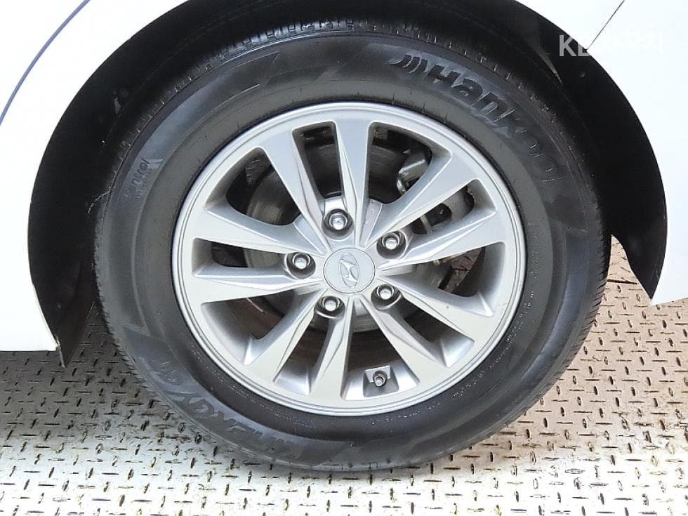 Hyundai The New (facelift) Avante (Elantra) ADSmartstream G1.6 베스트초이스패키지 - 20