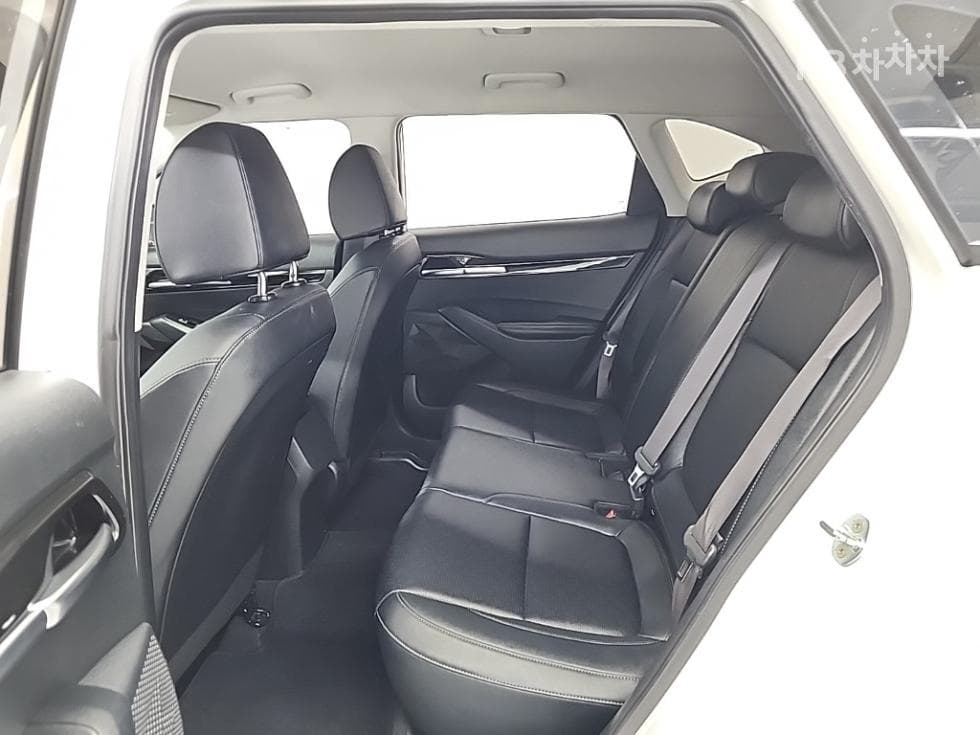 Kia Seltos1.6 Gasoline Turbo 2WD Trendy - 12