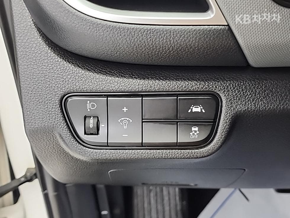 Kia Seltos1.6 Gasoline Turbo 2WD Trendy - 17