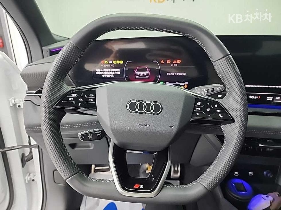 Audi SQ6 e-tron(GF)Quattro Standard - 9