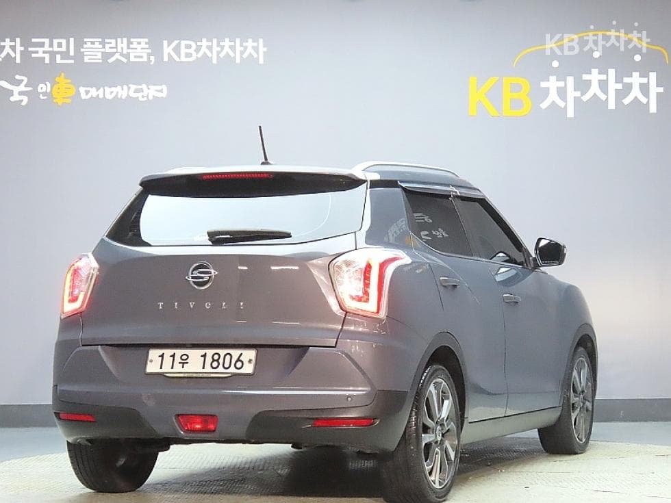KG Mobility TivoliGasoline LX Highest-end Type - 2