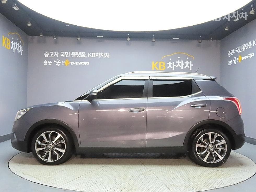 KG Mobility TivoliGasoline LX Highest-end Type - 5