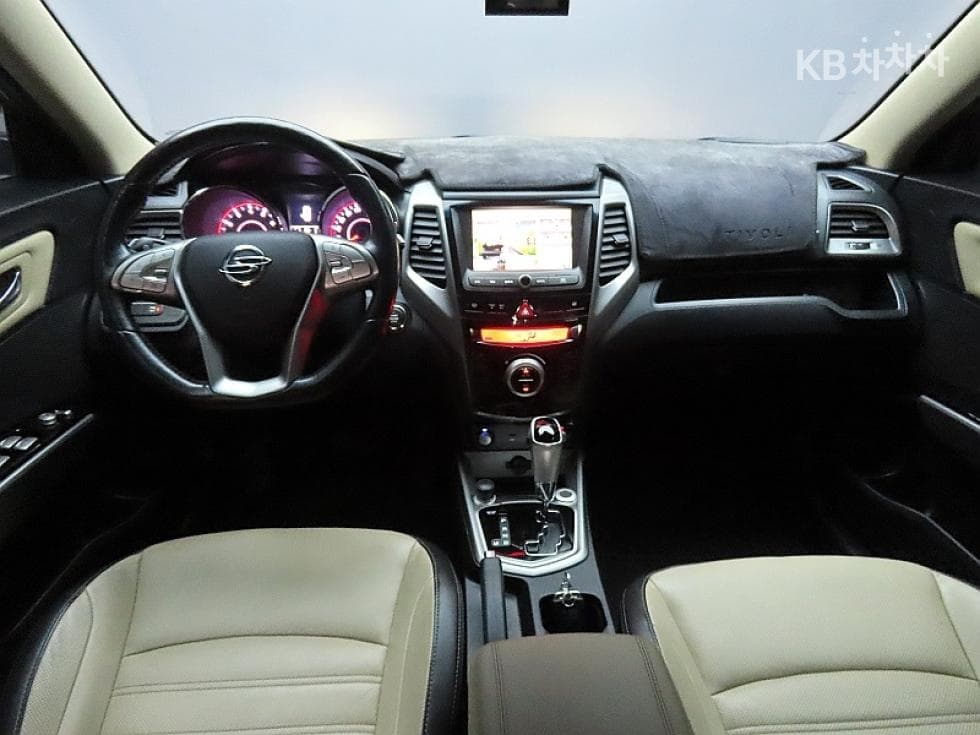 KG Mobility TivoliGasoline LX Highest-end Type - 6