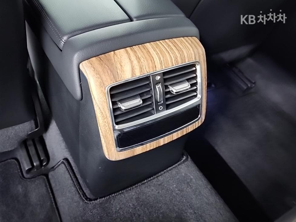 Kia The New (facelift) K9(Second generation)3.8 GDI 플래티넘 - 14