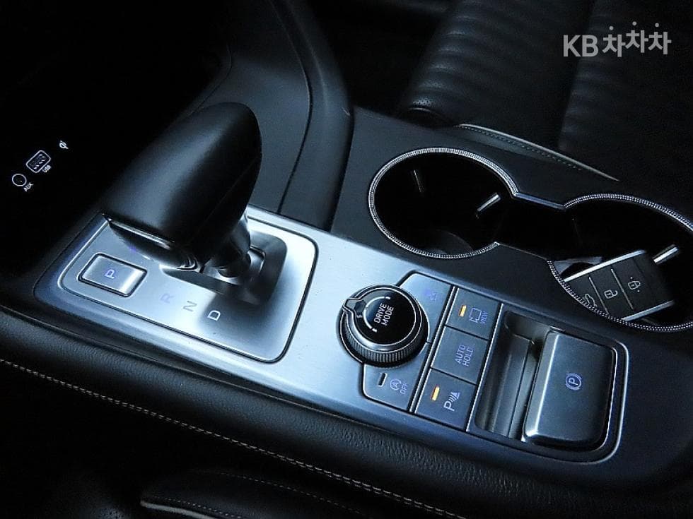 Genesis G702.0T AWD Elite - 9