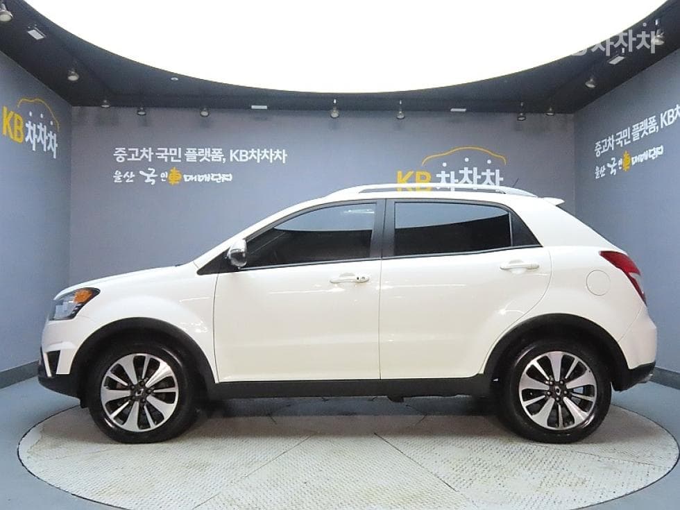 KG Mobility New코란도 C2.0 CVT 2WD High-end Type - 5