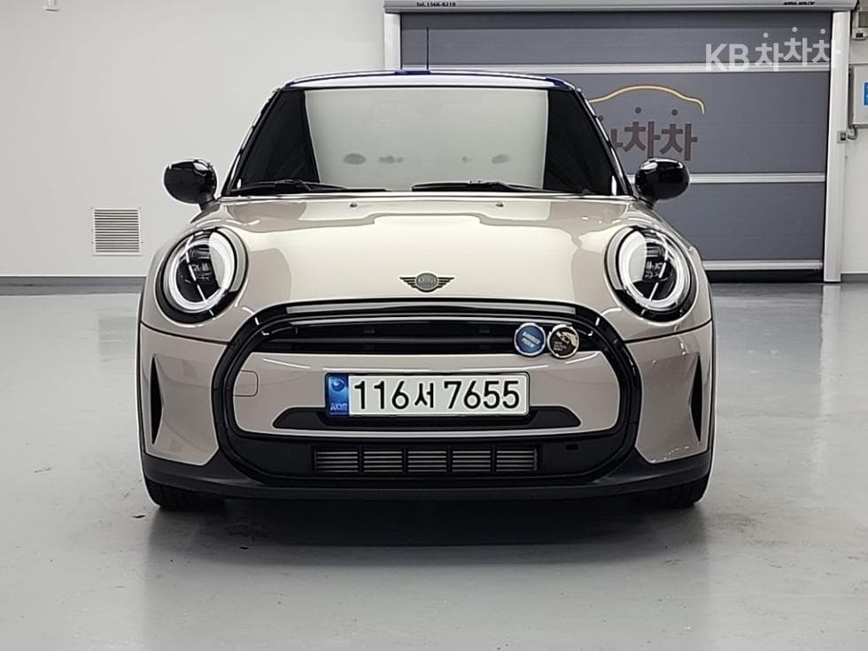 Mini Cooper 3도어1.5 Gen Z Edition - 2