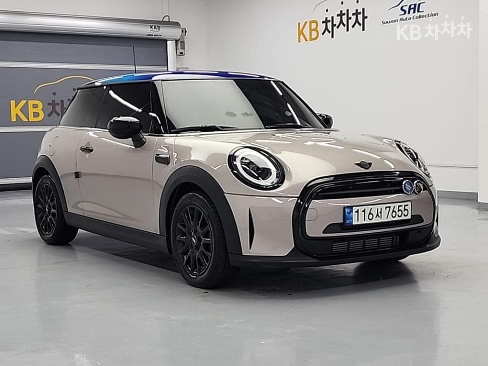 Mini Cooper 3도어1.5 Gen Z Edition - 4