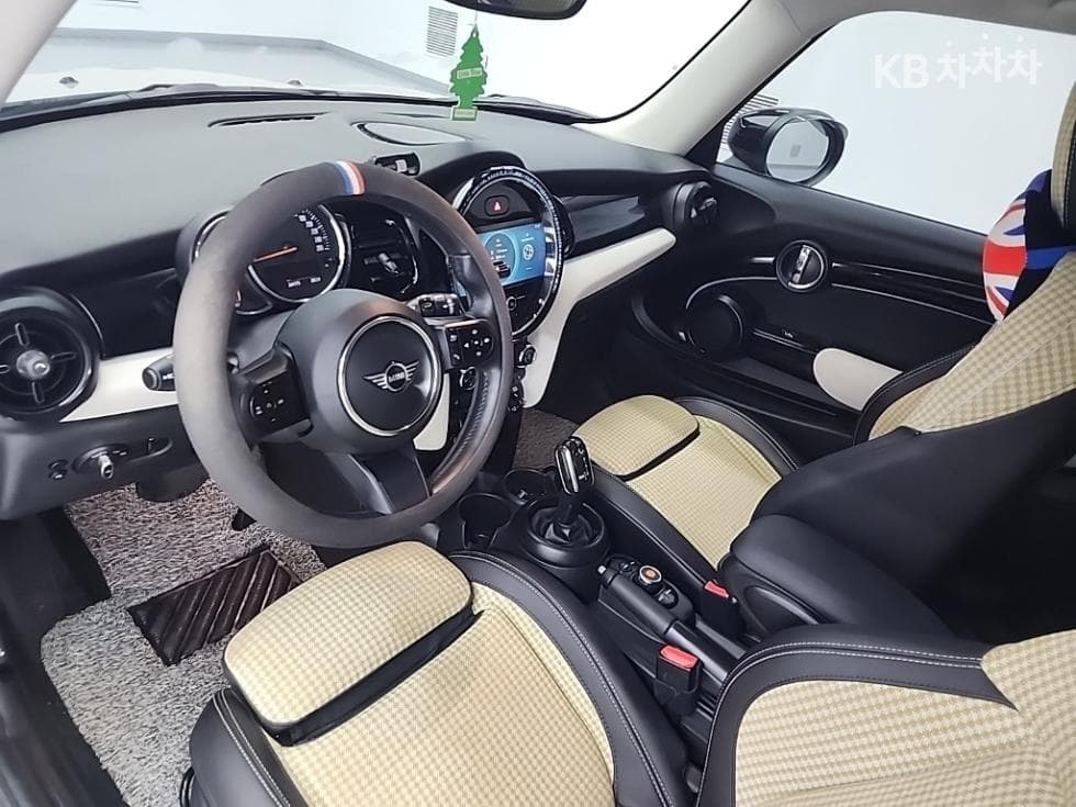 Mini Cooper 3도어1.5 Gen Z Edition - 7