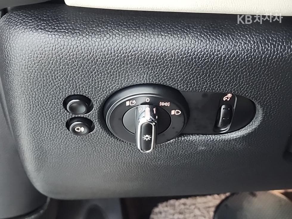 Mini Cooper 3도어1.5 Gen Z Edition - 15