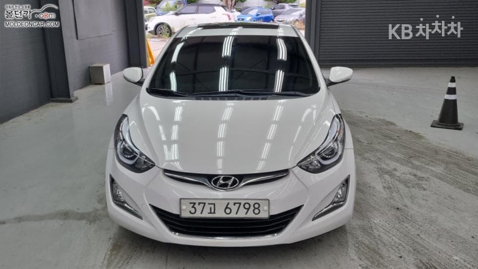 Hyundai The New (facelift) Avante (Elantra)1.6 VGT Smart Standard - 3