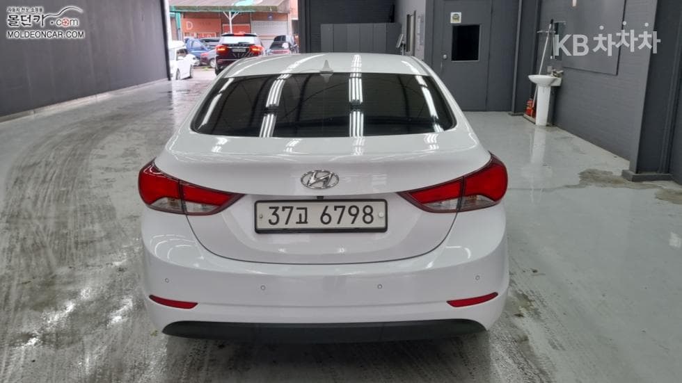 Hyundai The New (facelift) Avante (Elantra)1.6 VGT Smart Standard - 4