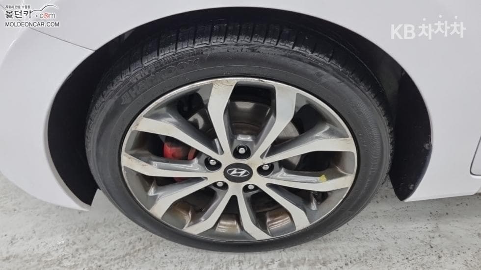 Hyundai The New (facelift) Avante (Elantra)1.6 VGT Smart Standard - 6