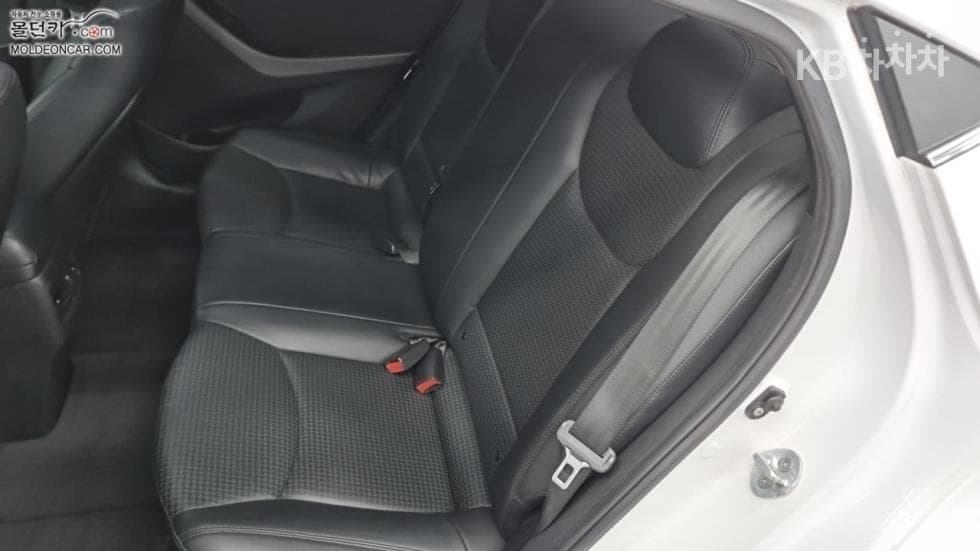 Hyundai The New (facelift) Avante (Elantra)1.6 VGT Smart Standard - 10
