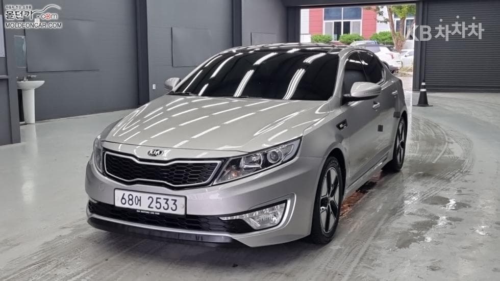 Kia K5 Hybrid Prestige - Image 1