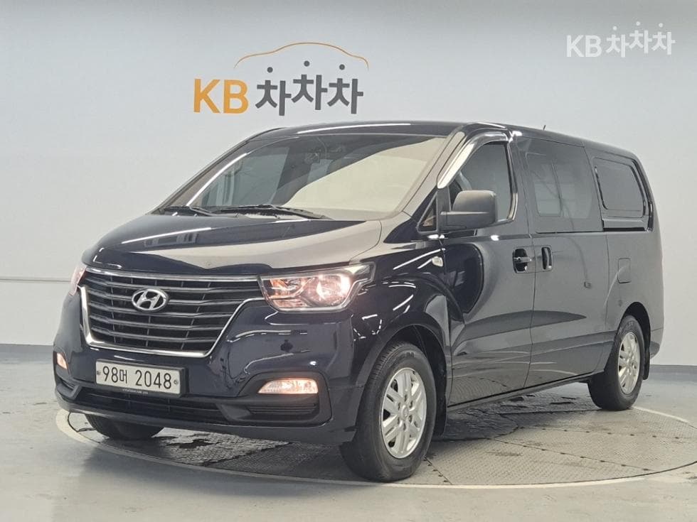 Hyundai The New (facelift) 그랜드 Star렉스 Van 5-seater Modern - Image 1