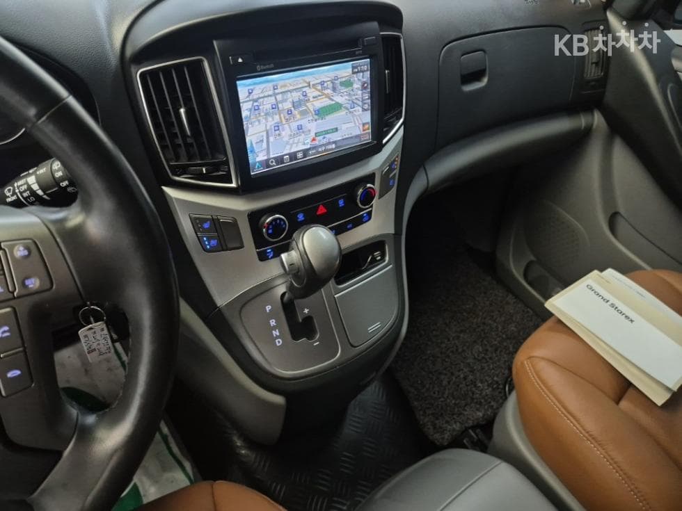 Hyundai The New (facelift) 그랜드 Star렉스Van 5-seater Modern - 10