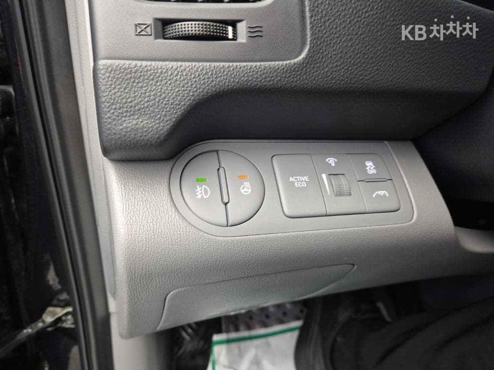 Hyundai The New (facelift) 그랜드 Star렉스Van 5-seater Modern - 18