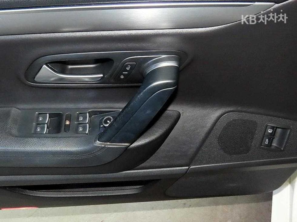 Volkswagen Нов CC2.0 Турбо Дизел Инжекция BlueMotion - 13