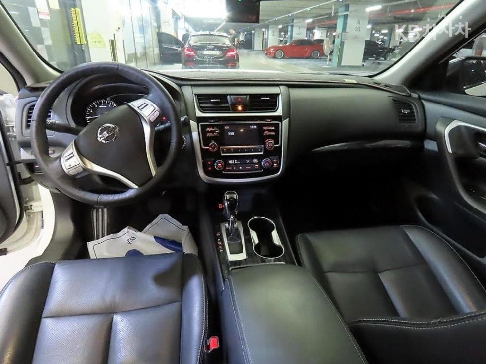 Нисан 알티마2.5 Smart CVT (Безстепенна) - 10