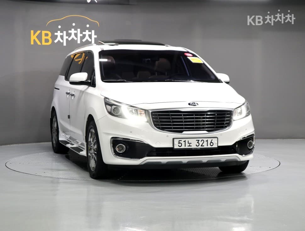 Kia All New Carnival9-seater 2.2 Diesel Prestige - 2
