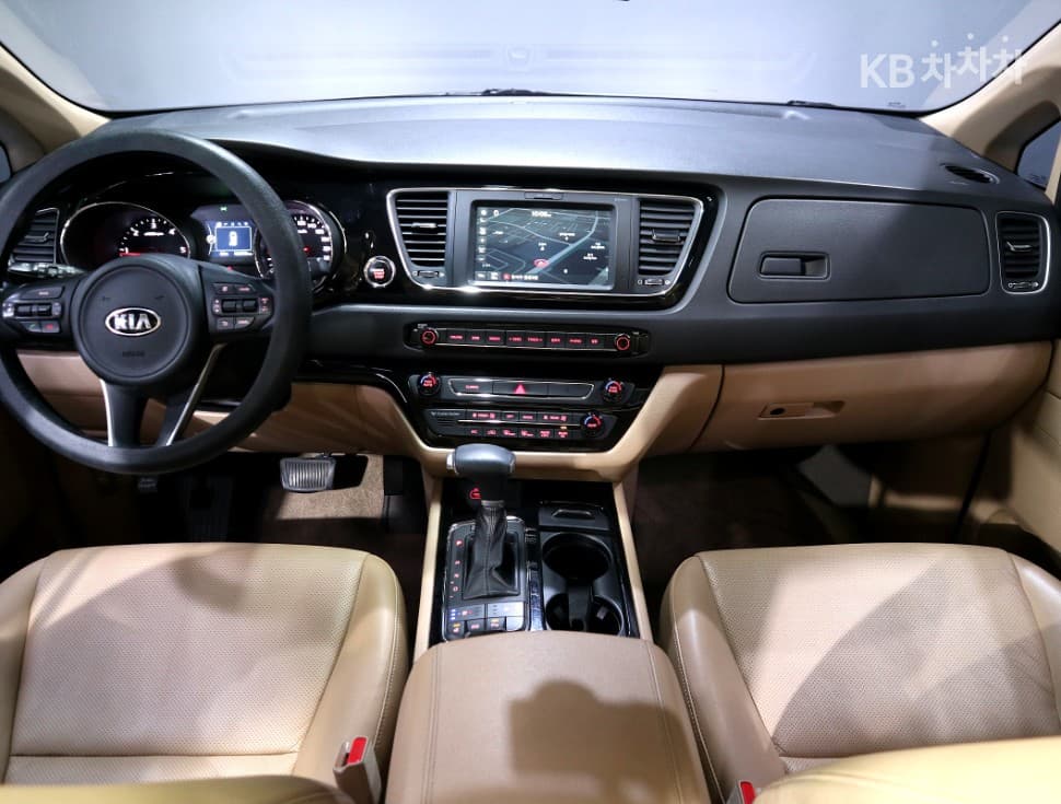 Kia All New Carnival9-seater 2.2 Diesel Prestige - 5