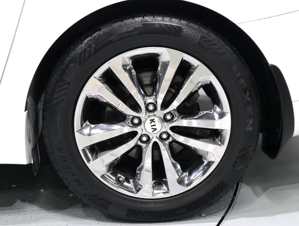 Kia All New Carnival9-seater 2.2 Diesel Prestige - 18