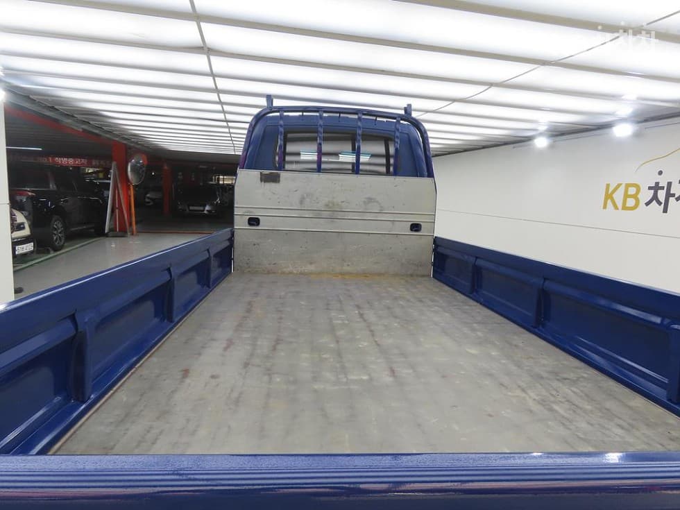 Kia Bongo 3 (light truck)1.2Ton Extra Long King Cab CRDi Prestige - 14