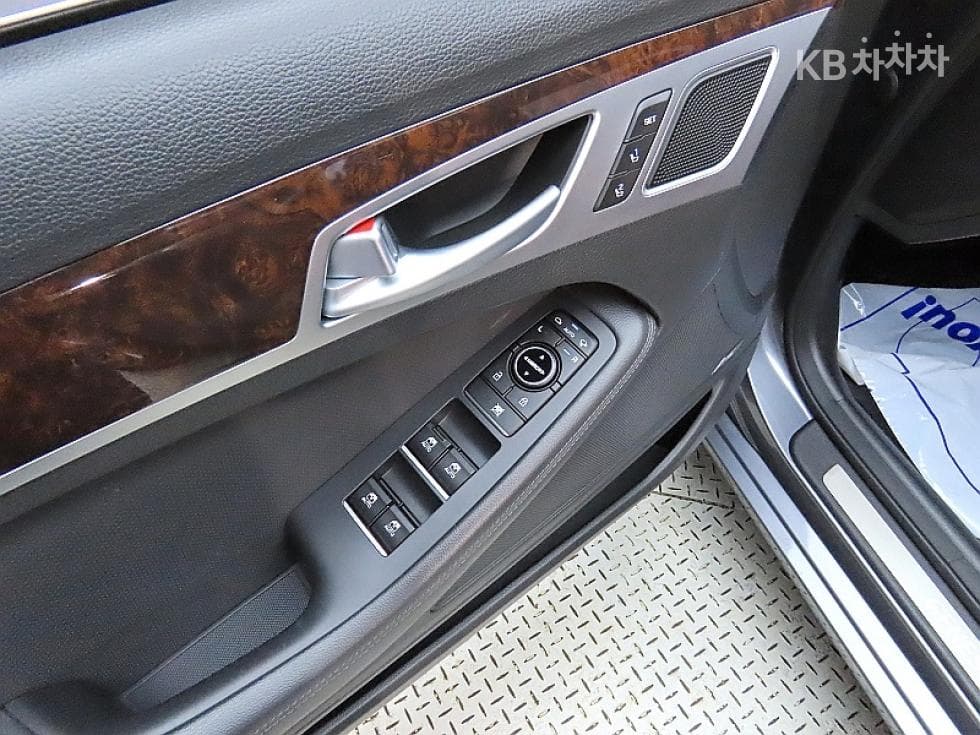 Хюндай ДженезисDHG330 Premium AWD - 13