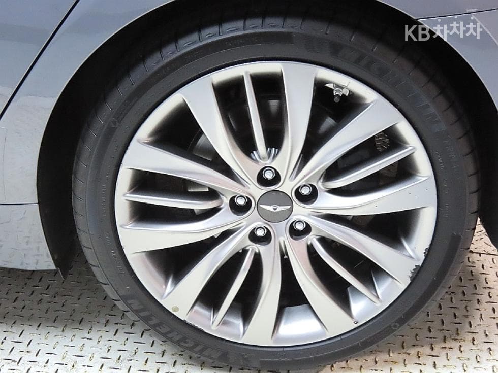 Хюндай ДженезисDHG330 Premium AWD - 20