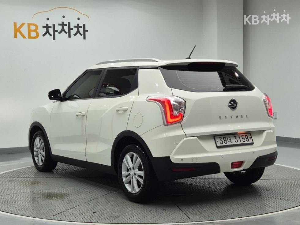 KG Mobility Tivoli 아머1.6 Gasoline VX 2WD - 2