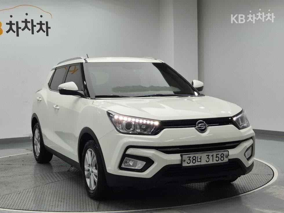 KG Mobility Tivoli 아머1.6 Gasoline VX 2WD - 4