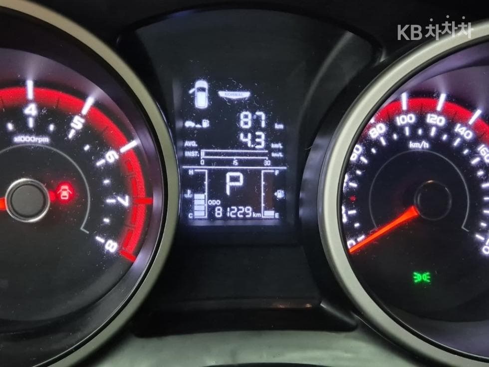 KG Mobility Tivoli 아머1.6 Gasoline VX 2WD - 6