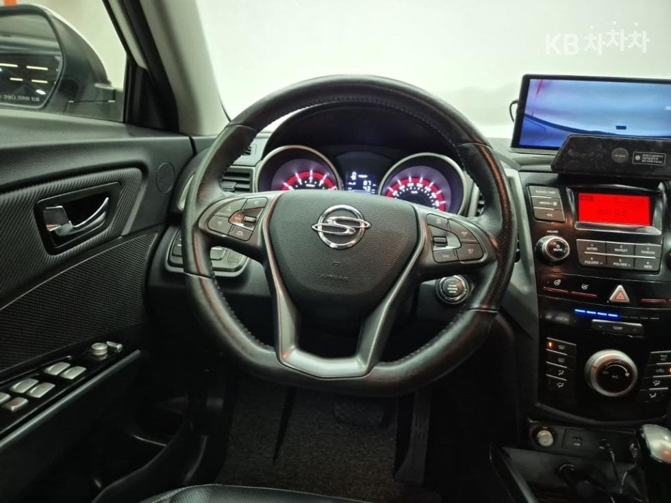 KG Mobility Tivoli 아머1.6 Gasoline VX 2WD - 9