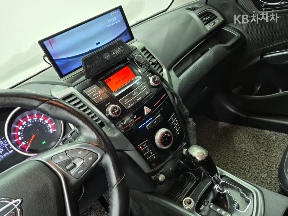 KG Mobility Tivoli 아머1.6 Gasoline VX 2WD - 10
