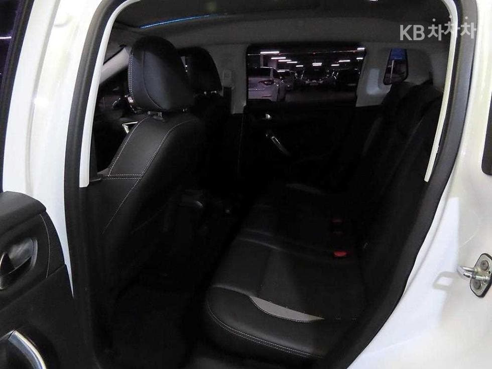 Peugeot 2008 1st Generation1.6 e-HDi 악티브 - 7