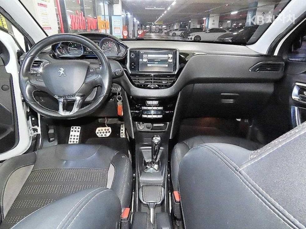 Peugeot 2008 1st Generation1.6 e-HDi 악티브 - 10