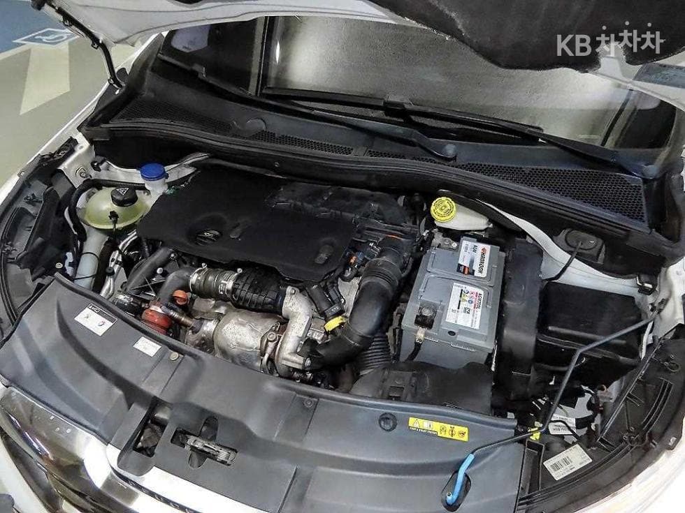 Peugeot 2008 1st Generation1.6 e-HDi 악티브 - 19