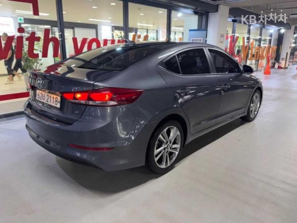 Хюндай Avante (Elantra)AD1.6 GDi Value Plus - 4
