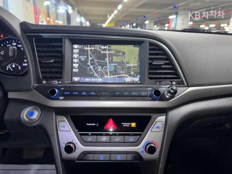 Хюндай Avante (Elantra)AD1.6 GDi Value Plus - 11