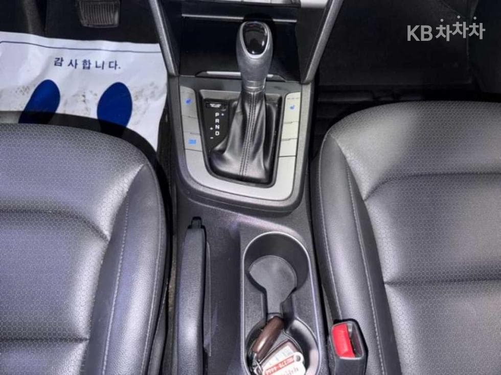 Хюндай Avante (Elantra)AD1.6 GDi Value Plus - 12