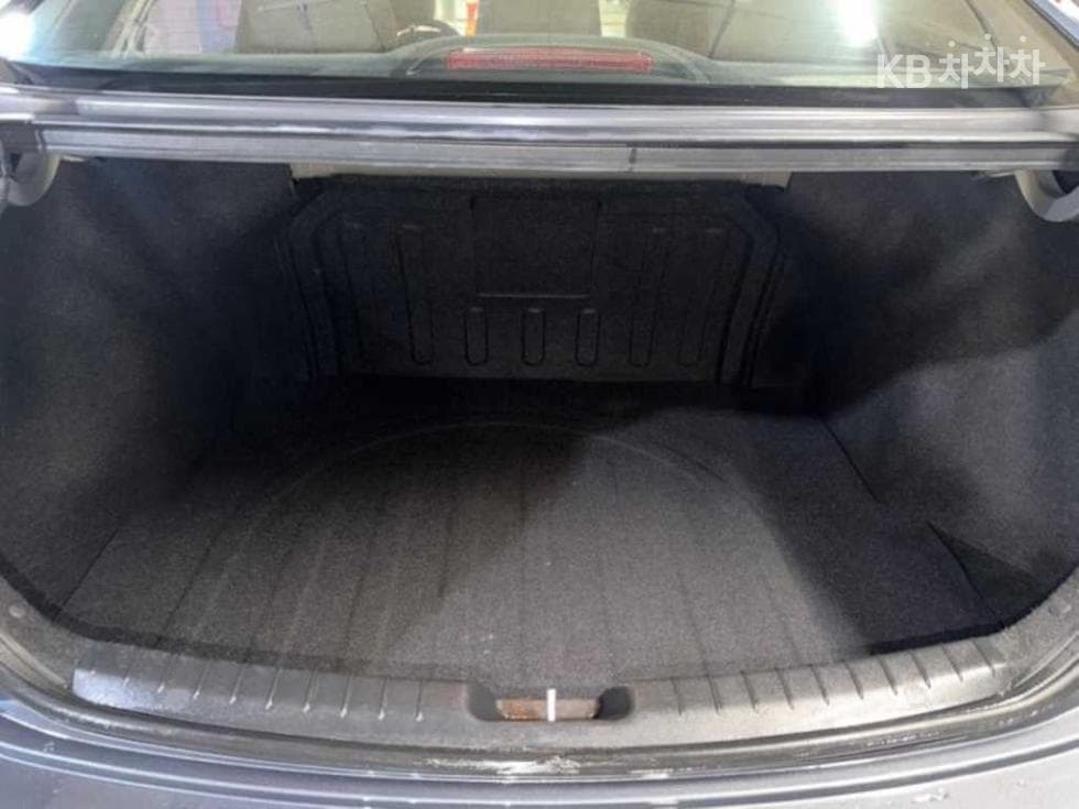 Хюндай Avante (Elantra)AD1.6 GDi Value Plus - 17