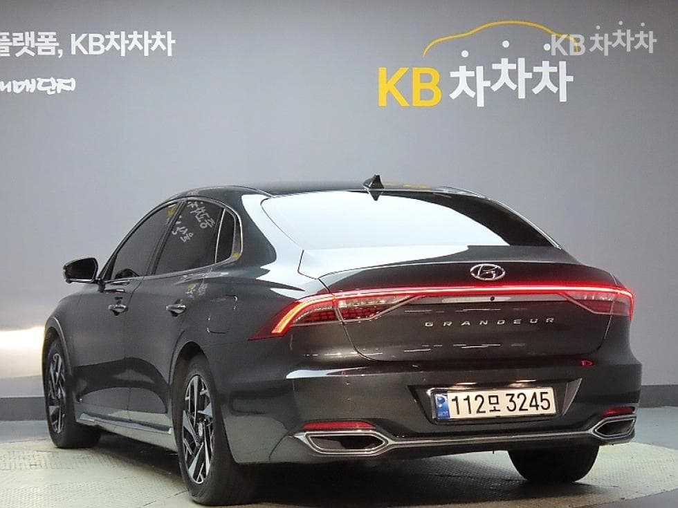 Хюндай Grandeur (Azera)IG ХибридExclusive Стандартен - 4