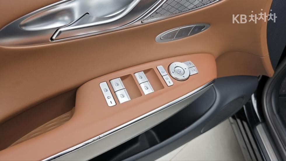Genesis GV70Diesel 2.2 AWD - 26