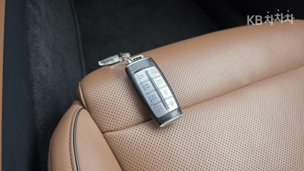 Genesis GV70Diesel 2.2 AWD - 28