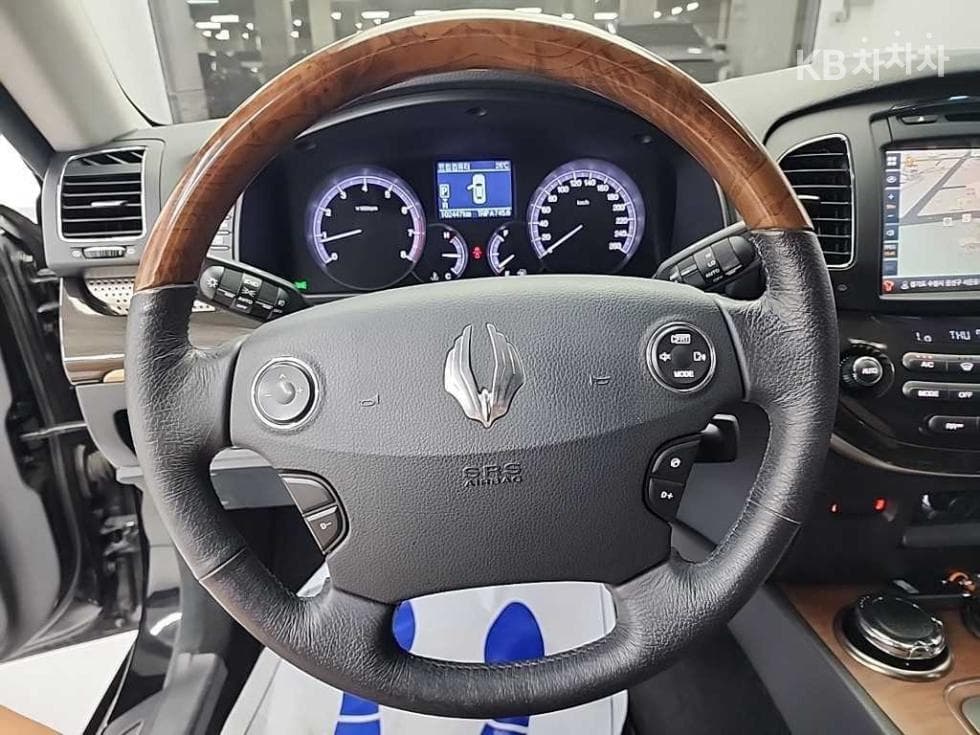 KG Mobility New체어맨WCW600 4TRONIC Luxury - 9