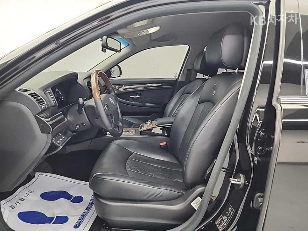 KG Mobility New체어맨WCW600 4TRONIC Luxury - 11