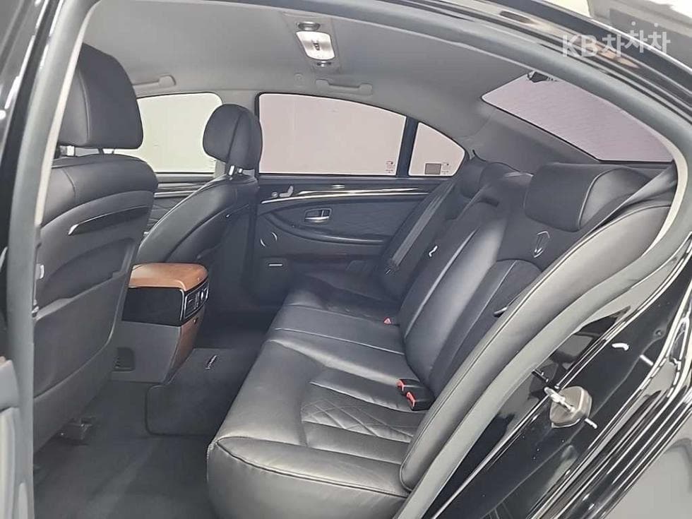 KG Mobility New체어맨WCW600 4TRONIC Luxury - 12