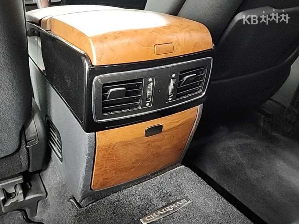 KG Mobility New체어맨WCW600 4TRONIC Luxury - 13