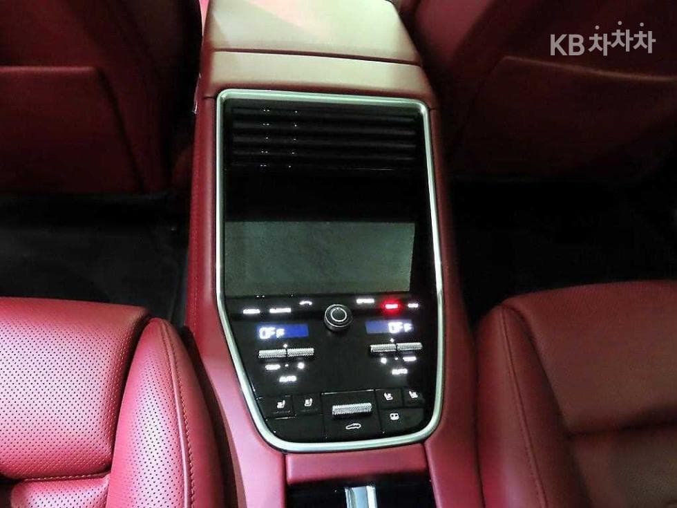 Porsche 파나메라 (971)2.9 4 E-Hybrid Стандартен - 15